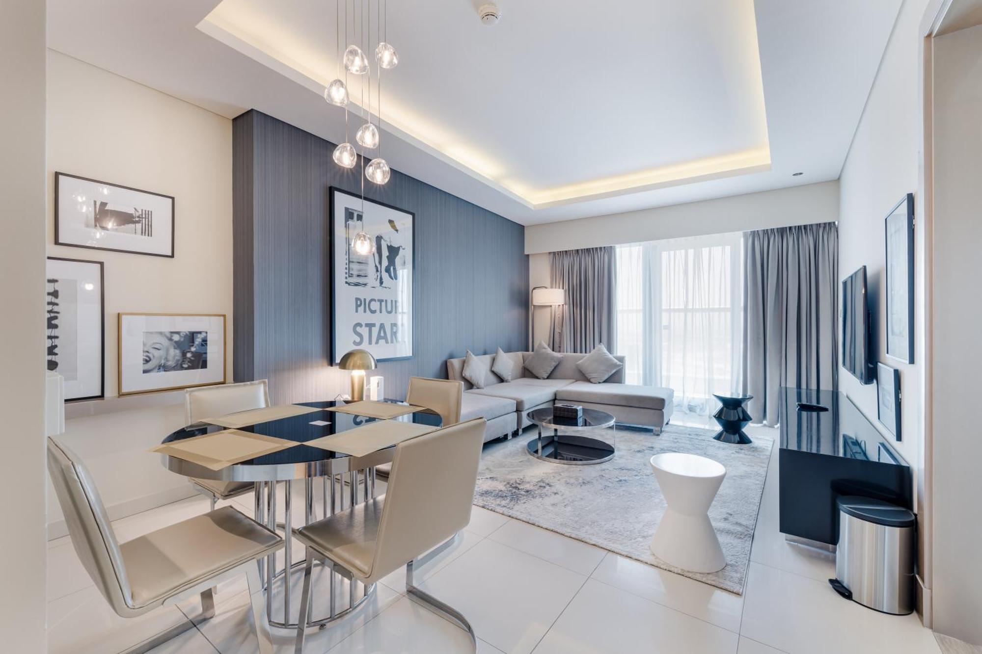 A Living Modern 1br In Paramount Tower -2203d *